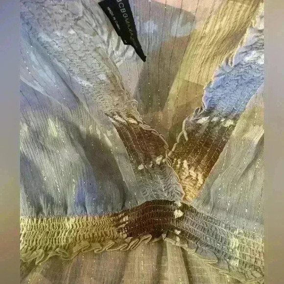 BCBGMAXAZRIA sheer top. Size Medium. - Picture 2 of 5